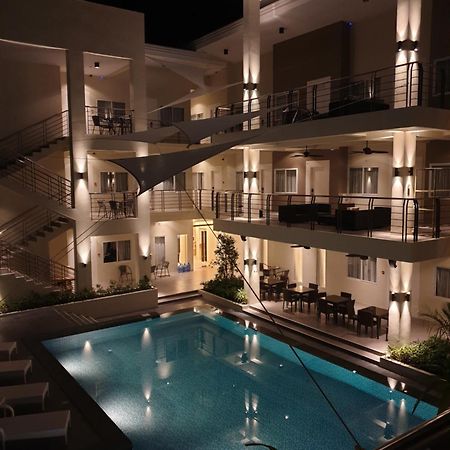 Rovira Suites Dumaguete City Экстерьер фото