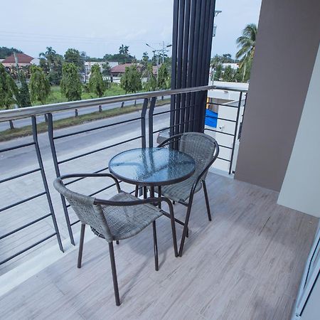 Rovira Suites Dumaguete City Экстерьер фото