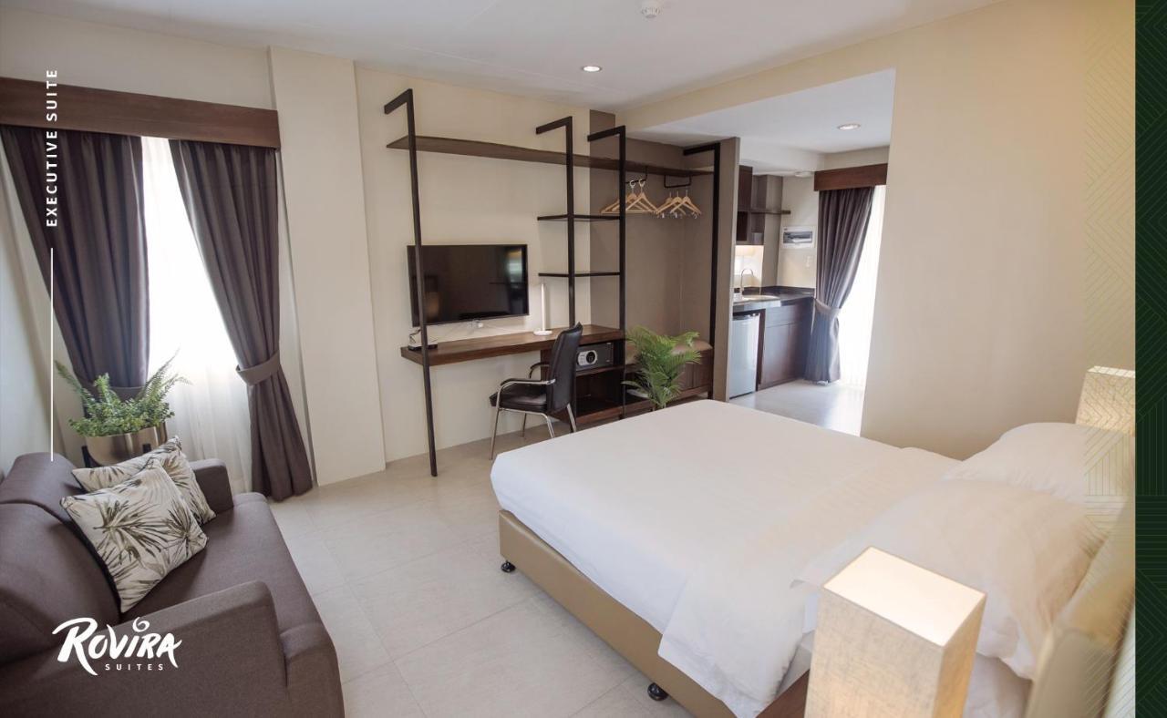 Rovira Suites Dumaguete City Экстерьер фото