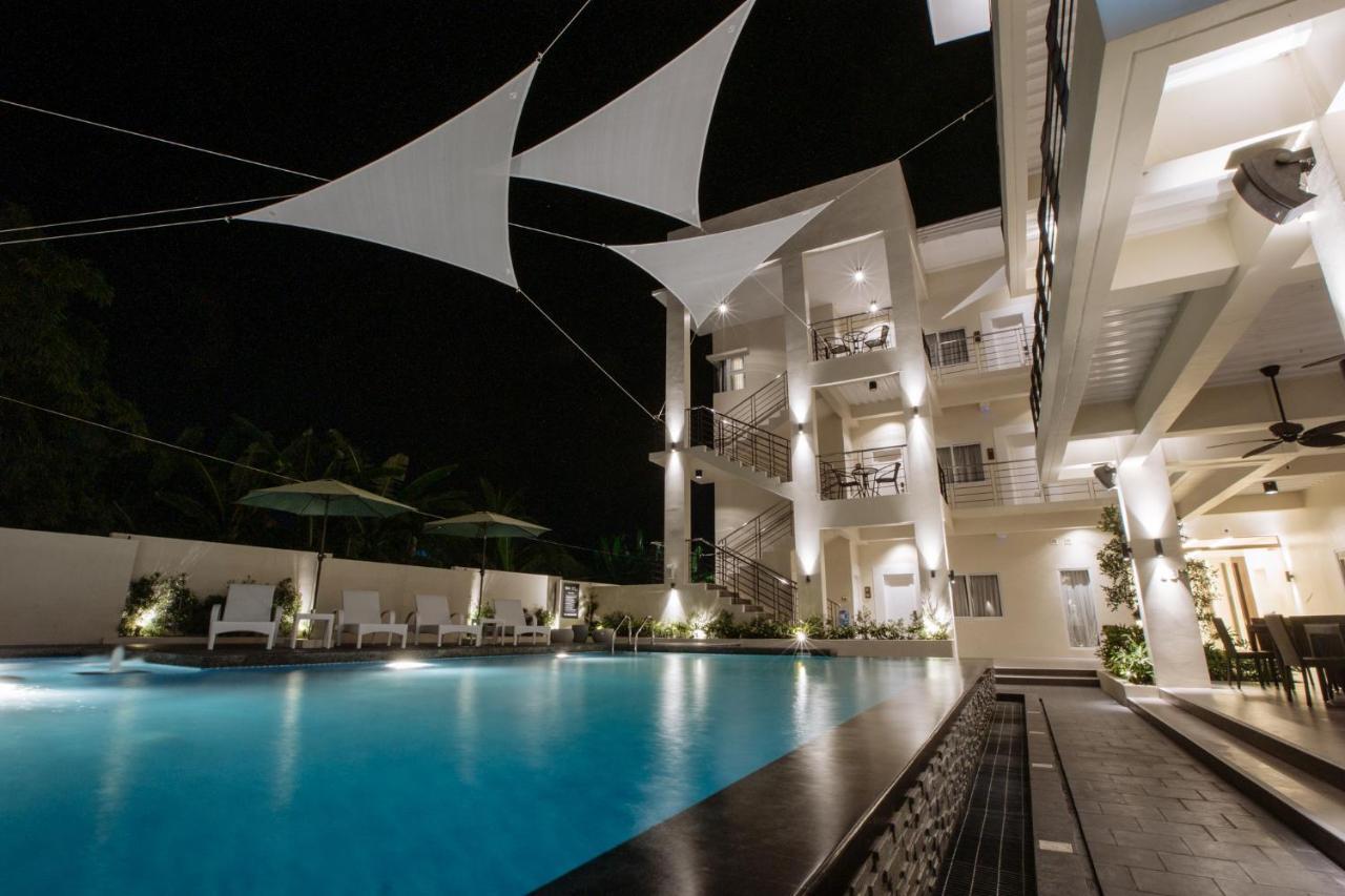 Rovira Suites Dumaguete City Экстерьер фото